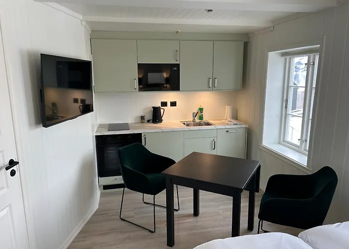 Hotels in Finnsnes
