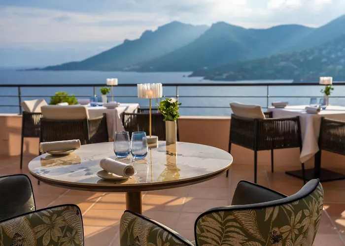 Hotel Tiara Yaktsa Cote D'Azur à Théoule-sur-Mer