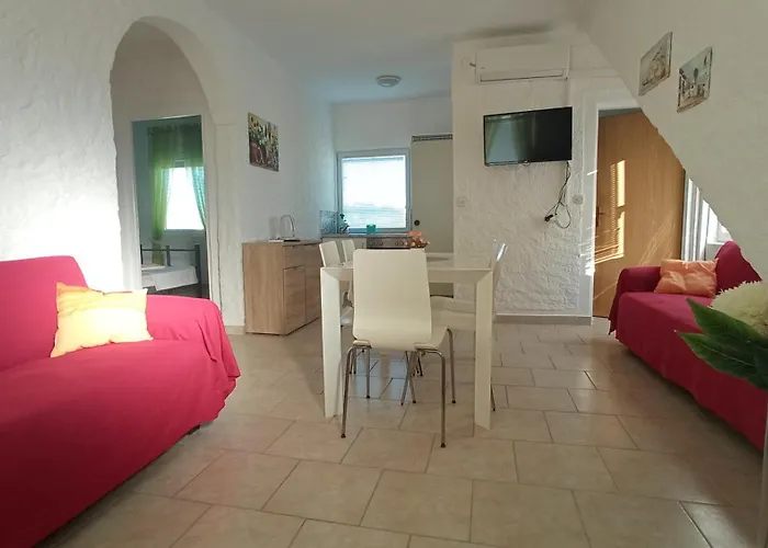 Aparthotel Vila Kula Nin