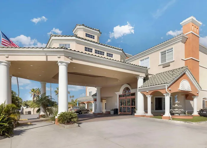 Comfort Suites Oceanside Camp Pendleton Area