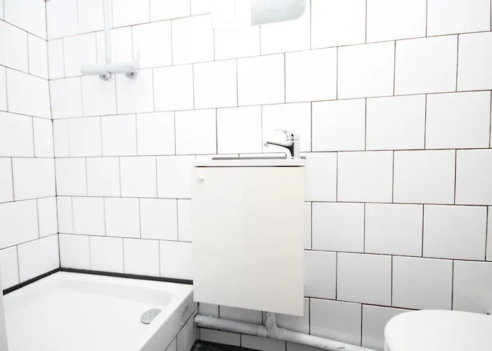 07 - Chambre proche Paris et Transports avec TV WIFI Saint-Denis 