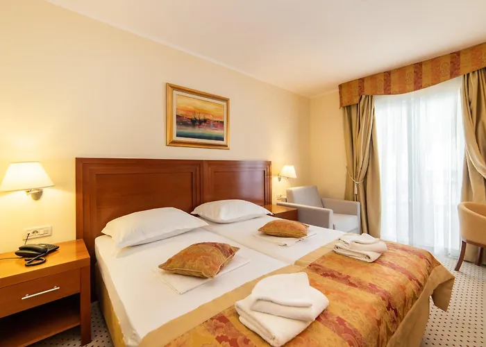 Hotels in Drvenik (Split-Dalmatia)