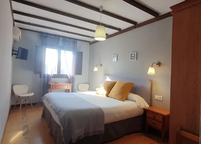 Hoteles en Cabezuela Del Valle