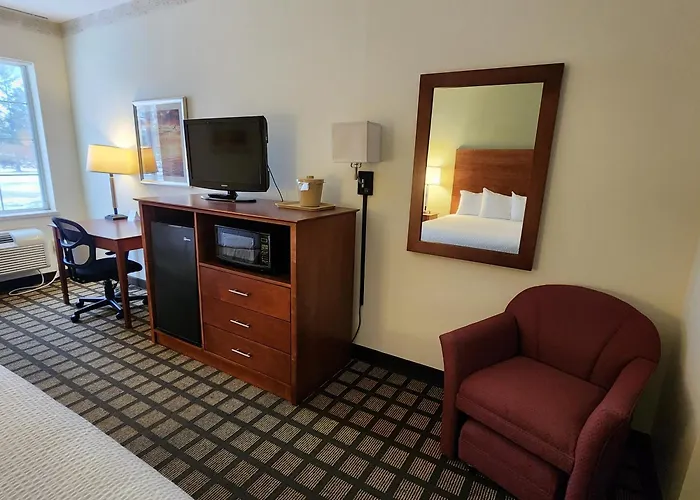 Baymont By Wyndham Mackinaw City