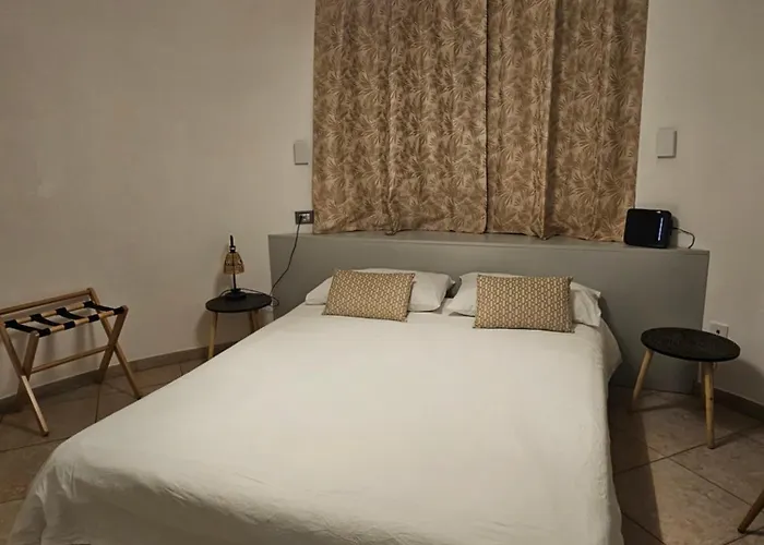 215 Addaura Luxury Room