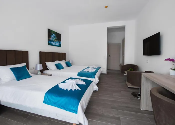 Saturn Hotels
