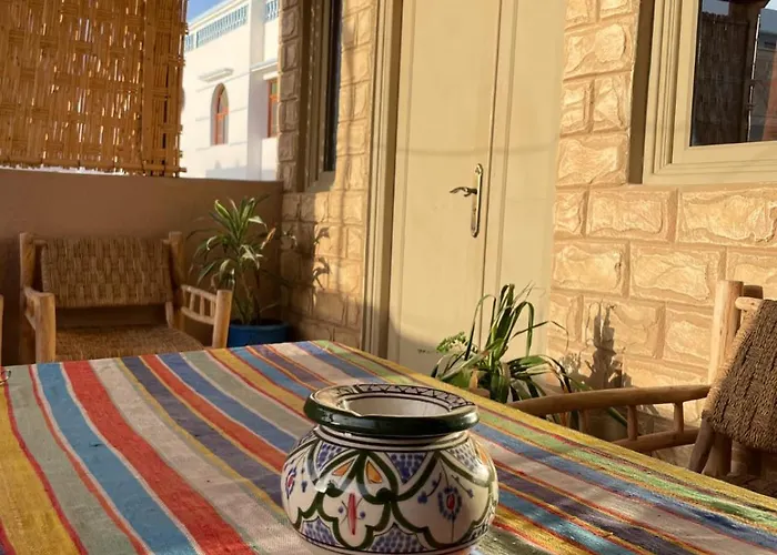 Surf & Salsa Guest House Agadir