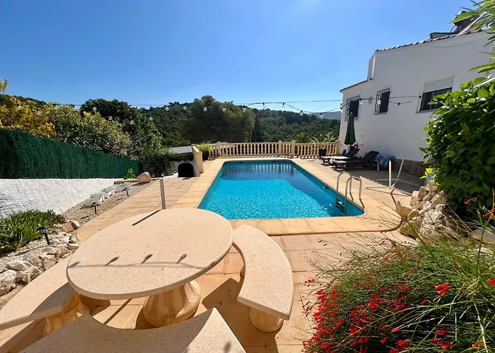 Bed and Breakfast La Puerta Azul Jávea