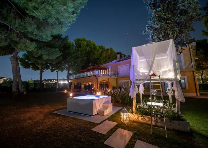 Tra gli Alberi e il Mare