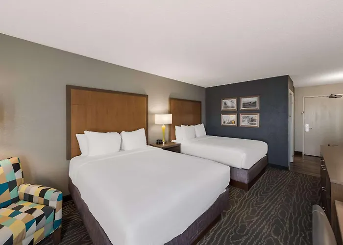 Tipp City Hotels