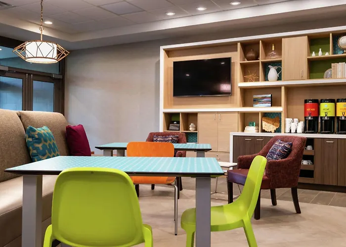 New Albany Hotels