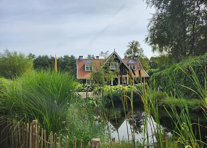 Hotels met jacuzzi in Naarden