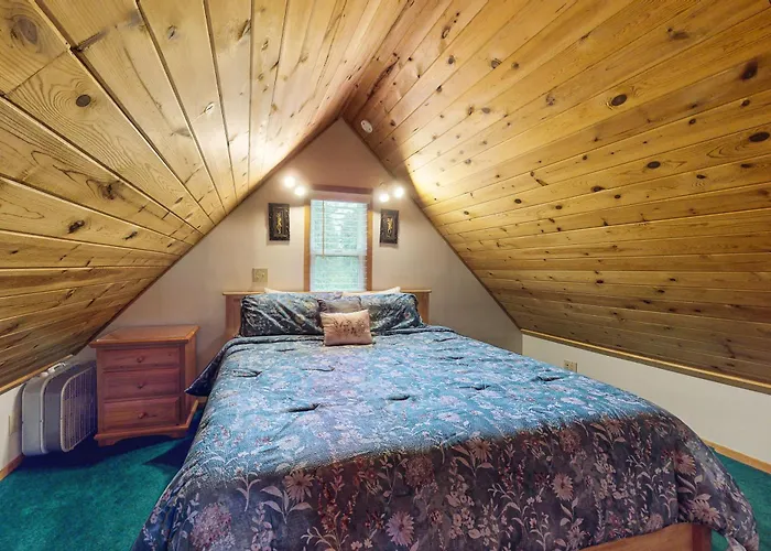 Christina Cabin Girdwood
