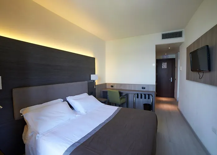Hotel Giardino Arona