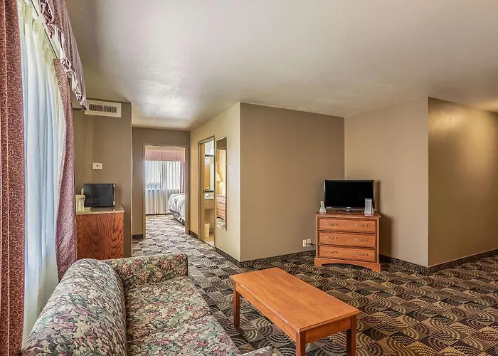 Quality Inn & Suites Hannibal West