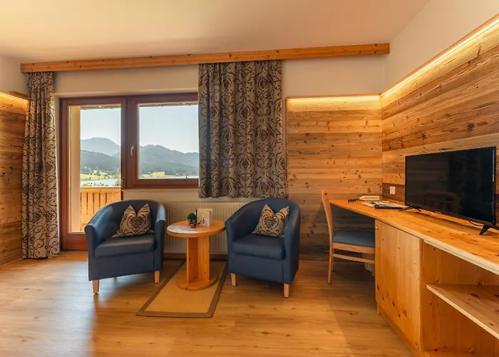 Hotels in Weissensee