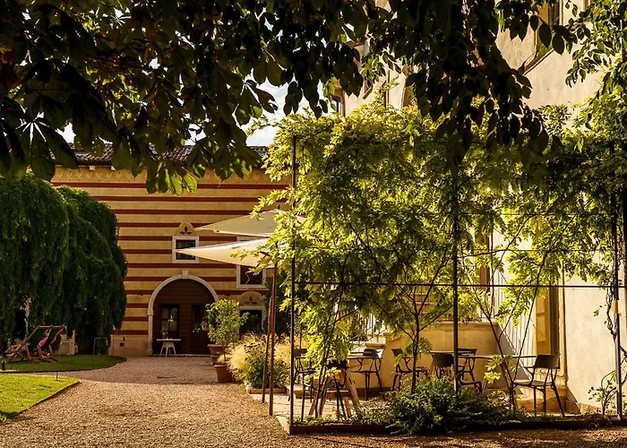 Grezzana Hotels