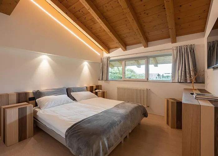 Bed and Breakfast Agritur Deromedi Cles