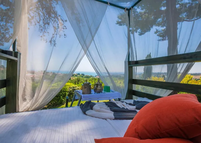 Bed and Breakfast Tra gli Alberi e il Mare Sirolo