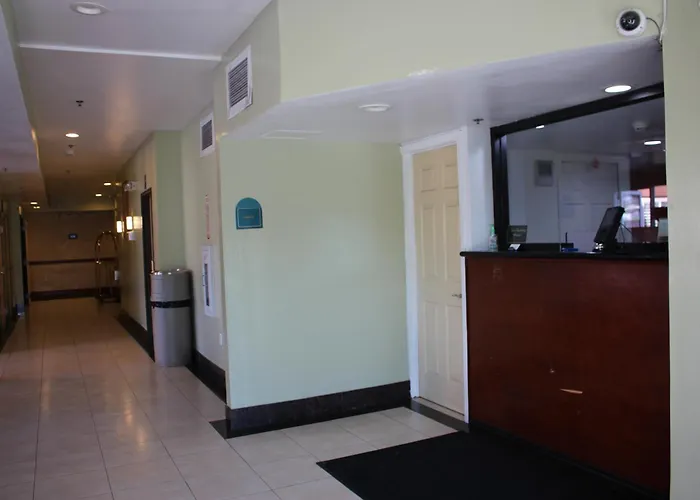 Rodeway Inn & Suites Hayward - Oakland South