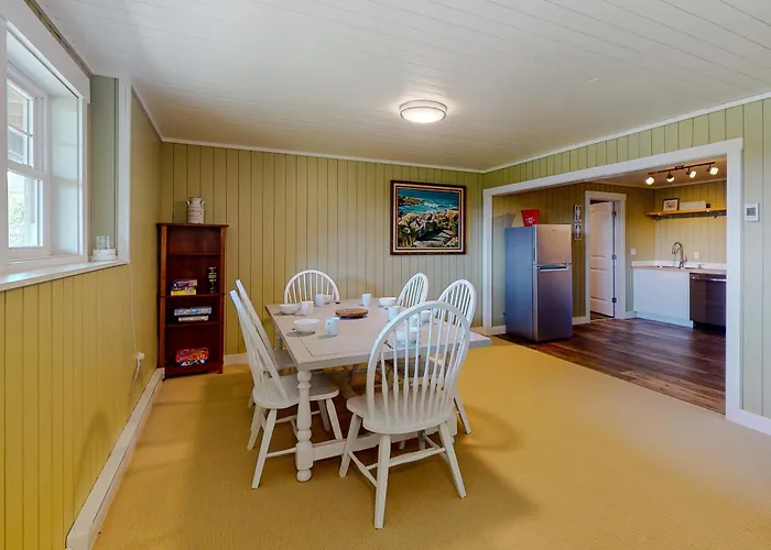 East Boothbay Hotels