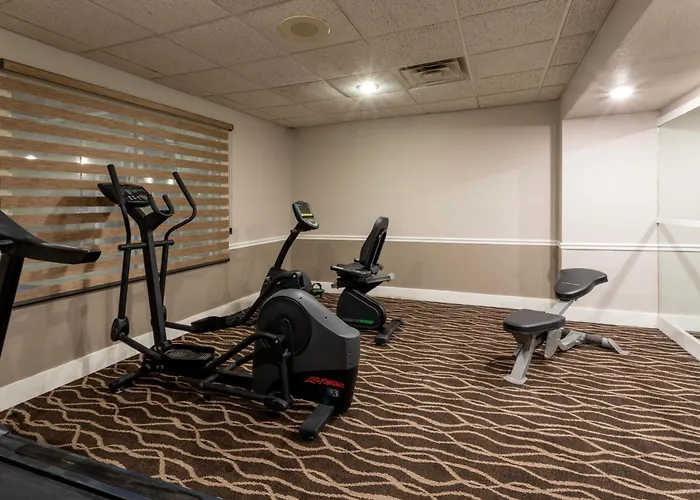 Waunakee Hotels