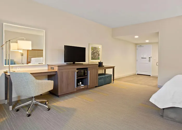 Hampton Inn & Suites- Seattle Woodinville Wa