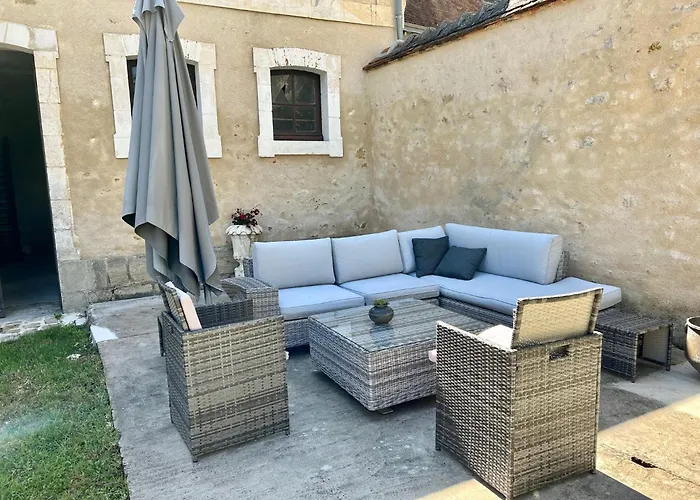 La Chatre Hotels