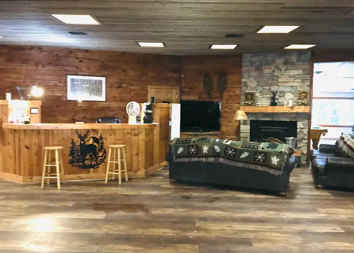 Eagle River Hotels