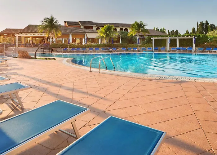 Lantana Resort Hotel&Apartments Pula