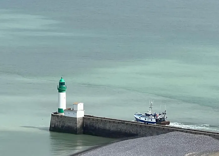 Caprices De Plage Chambre Grand Lit Double Avec Balneo Et Beau Balcon, Vue Panoramique, 300 Metres Plage Mers Les Bains Le Treport Petit Dejeuner Servi En Chambre En Option