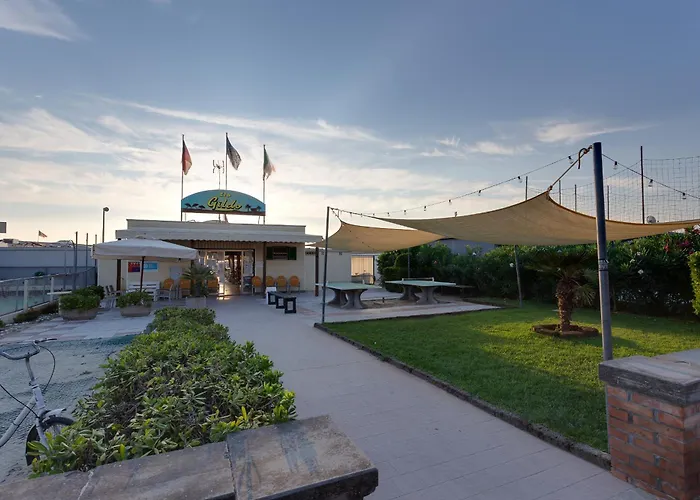 Hotel Gadames - Lunch On The Beach Cervia