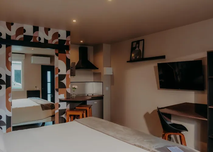Le Central Hôtel-Bar Oloron-Sainte-Marie