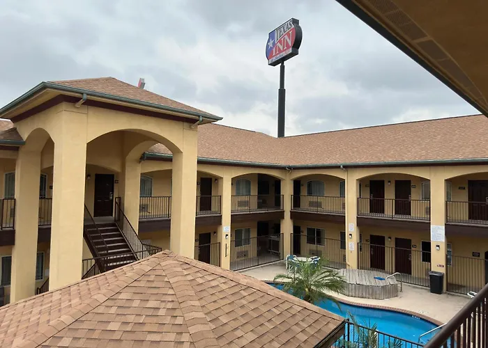 Edinburg Hotels