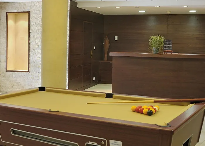 Appart Hotel Lou Castelet Carros