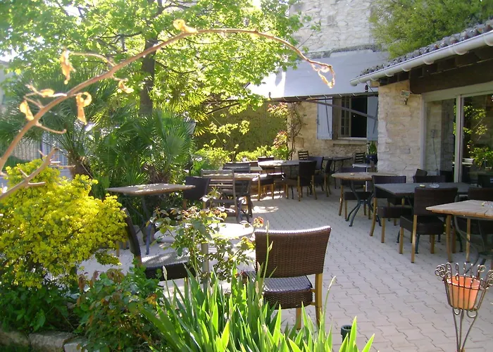 Logis Auberge De Tavel
