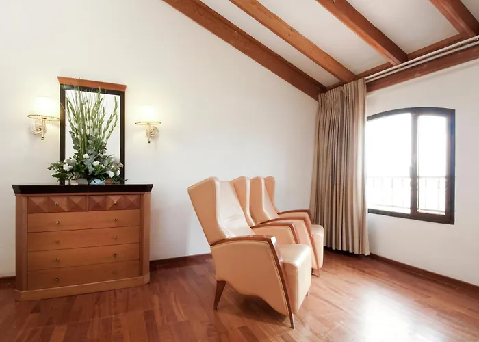 Safed Hotels