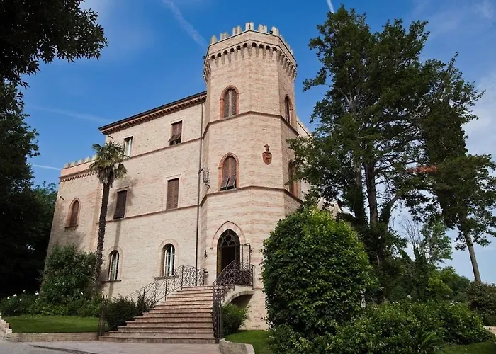 Hotel Castello Montegiove Fano