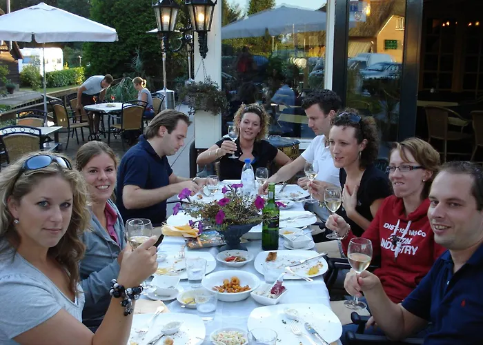 De Dames Van De Jonge Hotel Restaurant Giethoorn