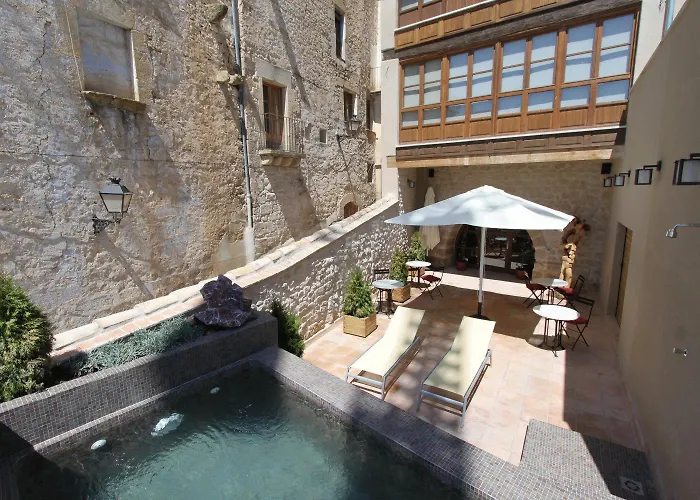 Calaceite Hotels