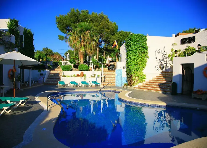 Villa Columbus Rooms And Restaurant Peguera