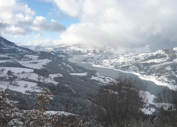 Jausiers Hotels