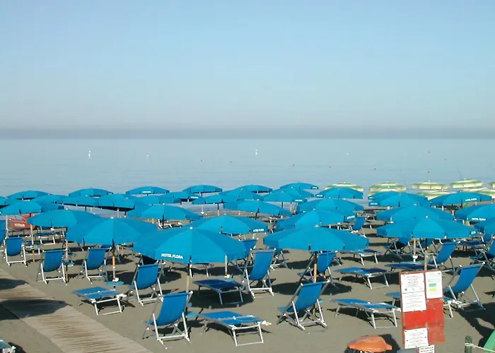 Hotel Flora Marina Di Bibbona