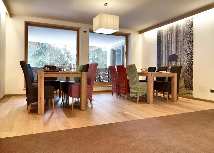 Color Home Suite Apartments Predazzo