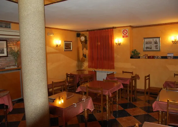 Hostal Don Jaime I y II Segovia