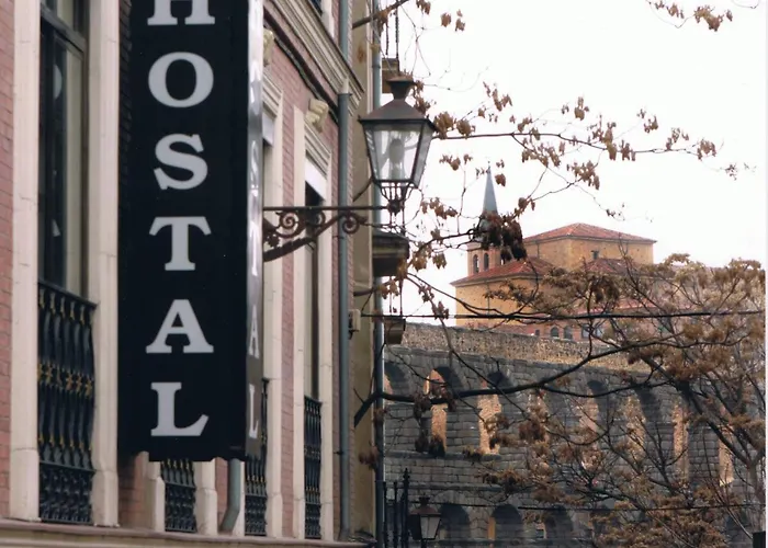 Hostal Don Jaime I y II Segovia