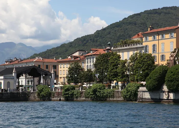 Hotels in Intra