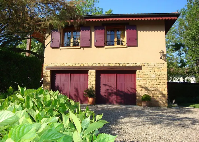 Bed and Breakfast La Minauderie à Écully