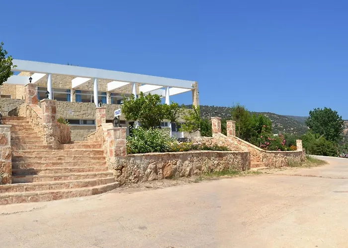Hotels in Polis