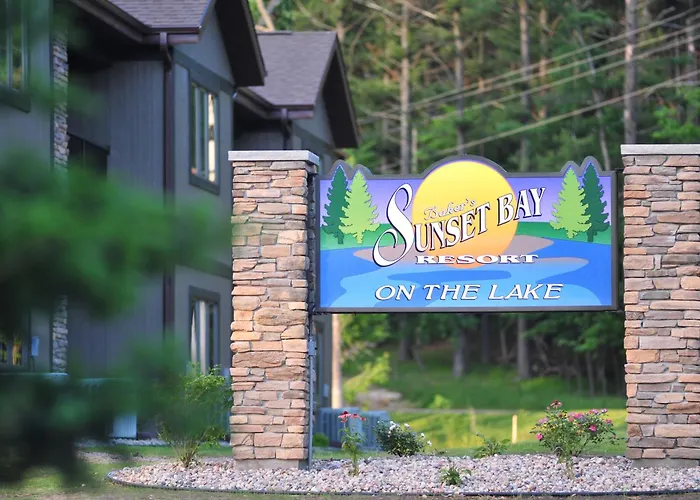 Sunset Bay Resort & Suites Lake Delton